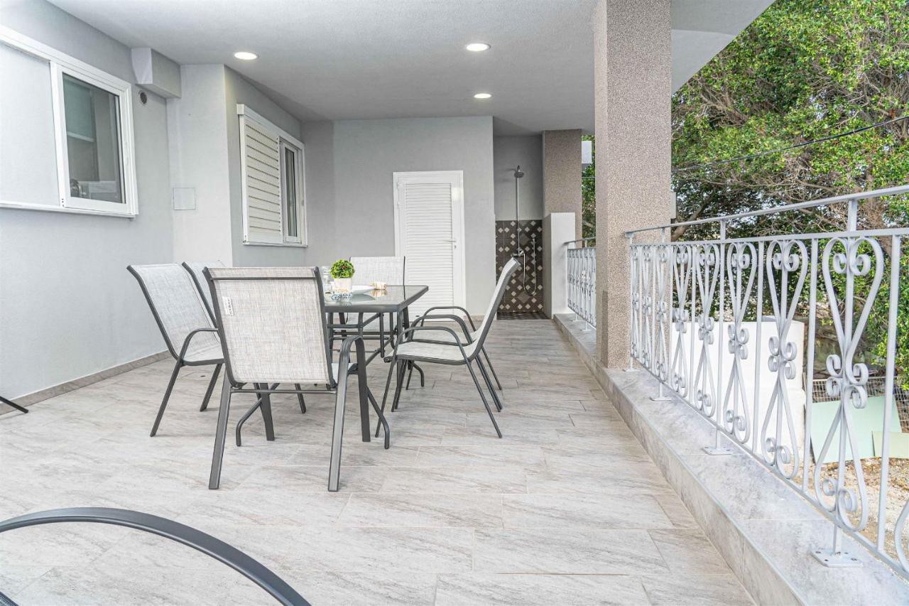 Tzortzi'S Family Apartments กาลีลิเมเนส ภายนอก รูปภาพ